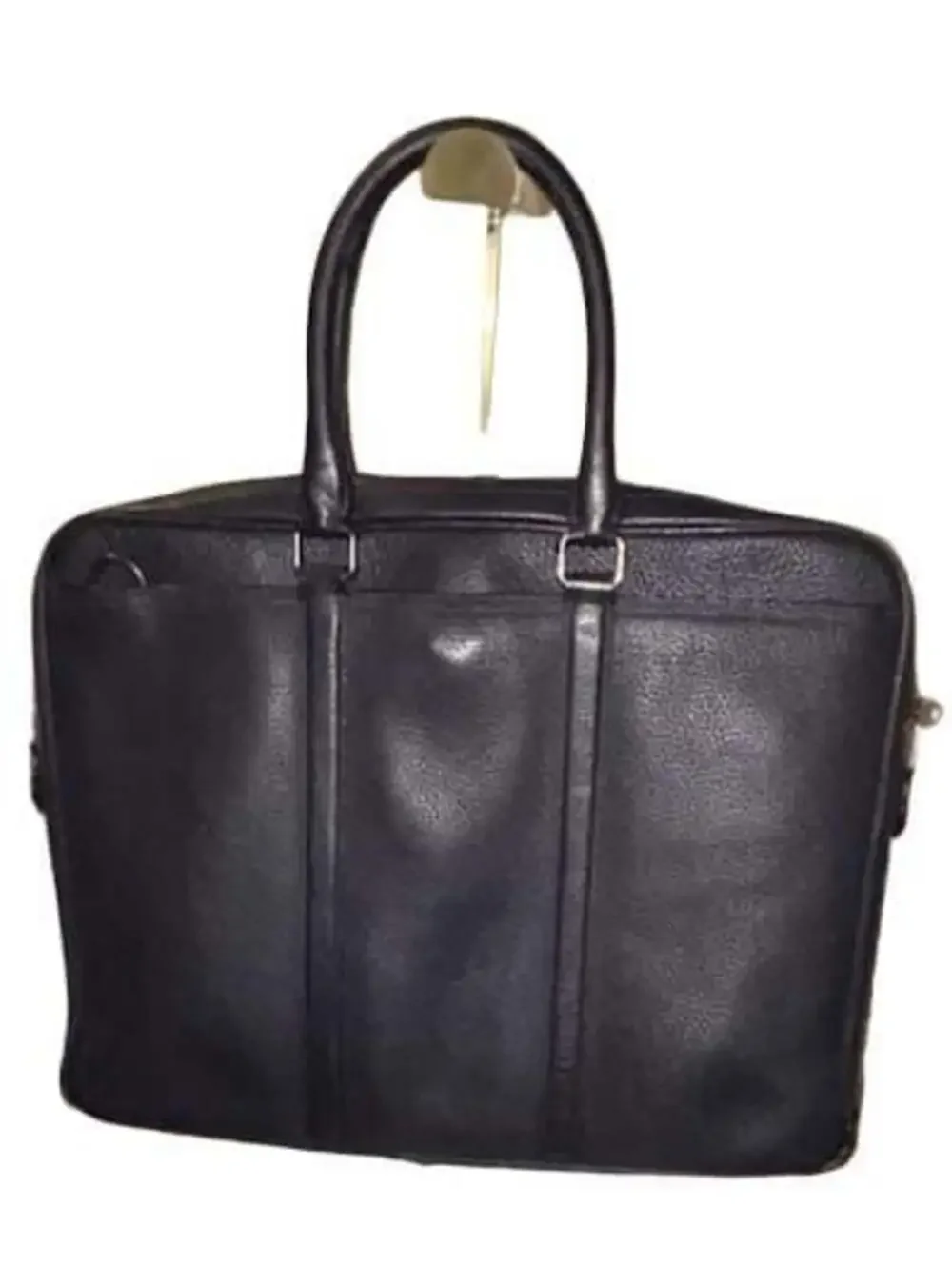 2013 coach pebbled black leather shoulder bag good condition